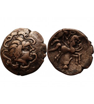 PICTONS, REGION DE POITIERS -  STATERE D'ELECTRUM A LA MAIN 2