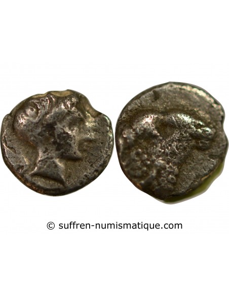 CARIE, HALICARNASSE - HEMIOBOLE ARGENT 395 / 377 AV JC