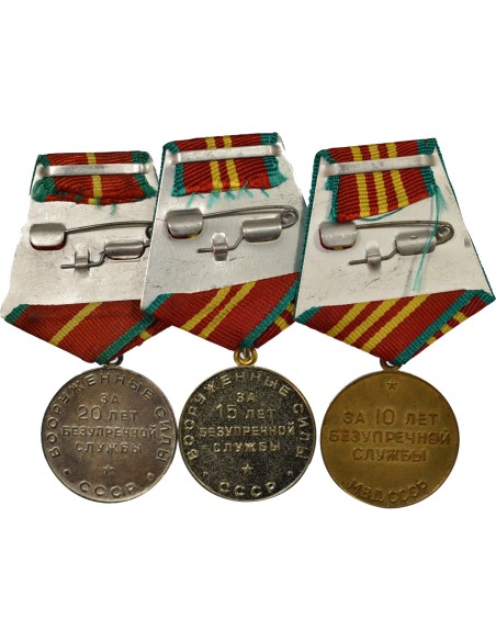 U.R.S.S. (Fédération de Russie) Lot de 3 Médailles pour Service Impeccable 1 médaille