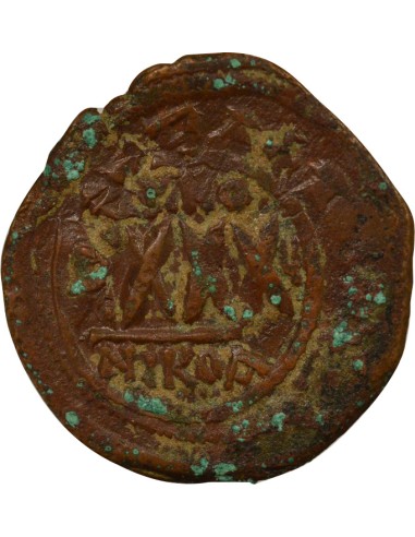 Empire Byzantin Phocas Classe II 1 follis Cuivre An 5 (606-607) Nicomédie
