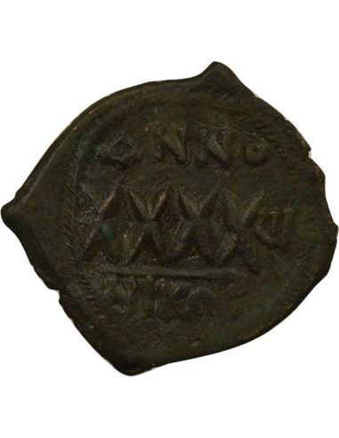 Empire Byzantin Phocas Classe II 1 follis Cuivre An 6 (607-608) Nicomédie