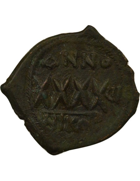 Empire Byzantin Phocas Classe II 1 follis Cuivre An 6 (607-608) Nicomédie