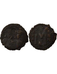 Empire Byzantin Classe III 1 follis Cuivre 732 Constantinople
