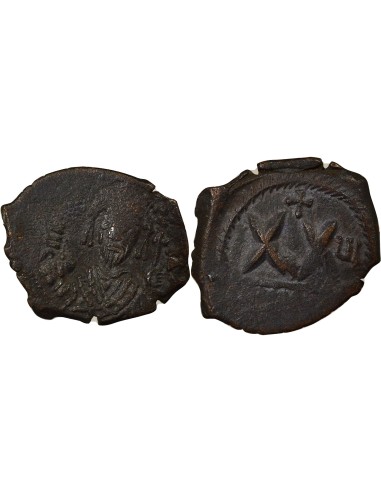 Empire Byzantin Phocas Classe II 1/2 follis Cuivre An 6 (607-608) Nicomédie