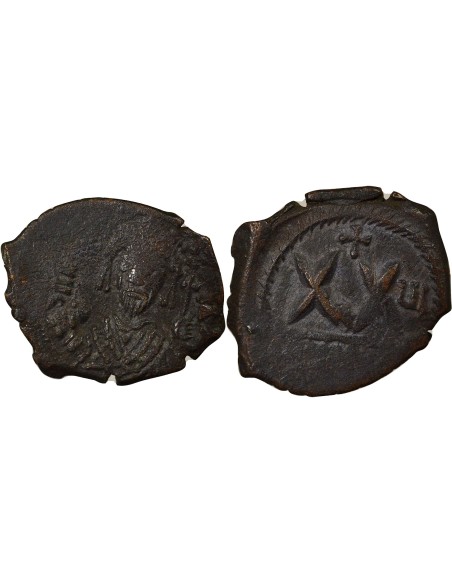 Empire Byzantin Phocas Classe II 1/2 follis Cuivre An 6 (607-608) Nicomédie
