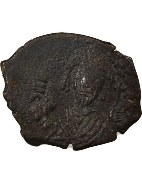 Empire Byzantin Phocas Classe II 1/2 follis Cuivre An 6 (607-608) Nicomédie