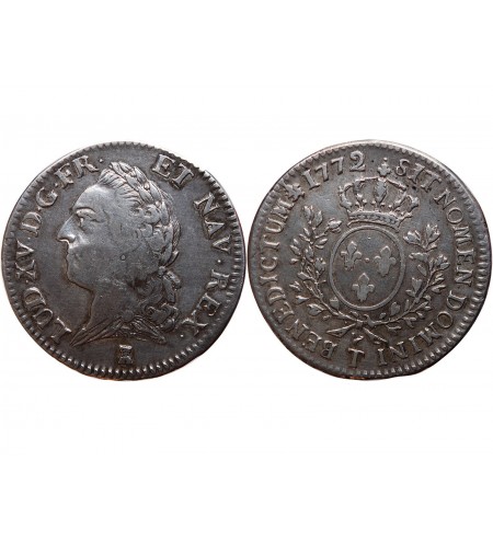 LOUIS XV﻿ - 1/2 ECU A LA VIEILLE TETE 1772 T NANTES﻿ Variété 2 sur 0﻿