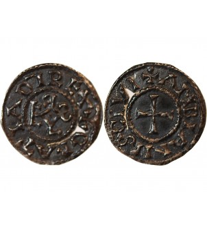 CHARLES II LE CHAUVE - DENIER ARGENT 843 / 877 AMIENS - Troué 2