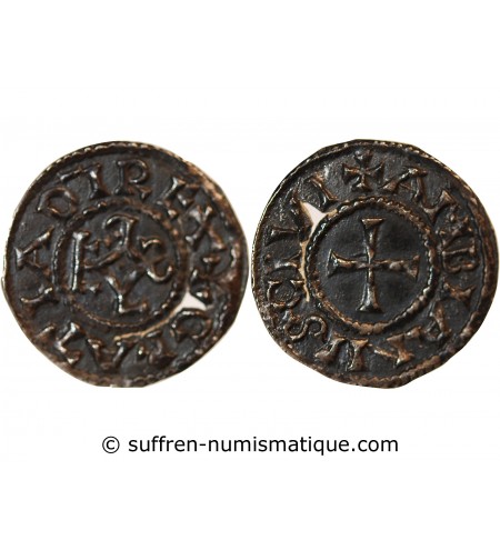 CHARLES II LE CHAUVE - DENIER ARGENT 843 / 877 AMIENS - Troué